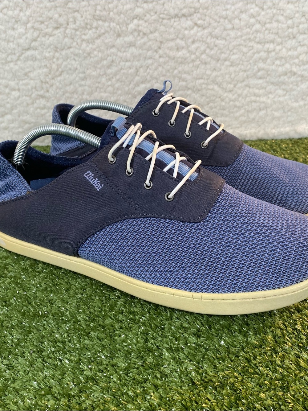 OluKai Nohea Moku Men's Size 11.5 Navy and Light Blue Mesh Slip-On Sneakers